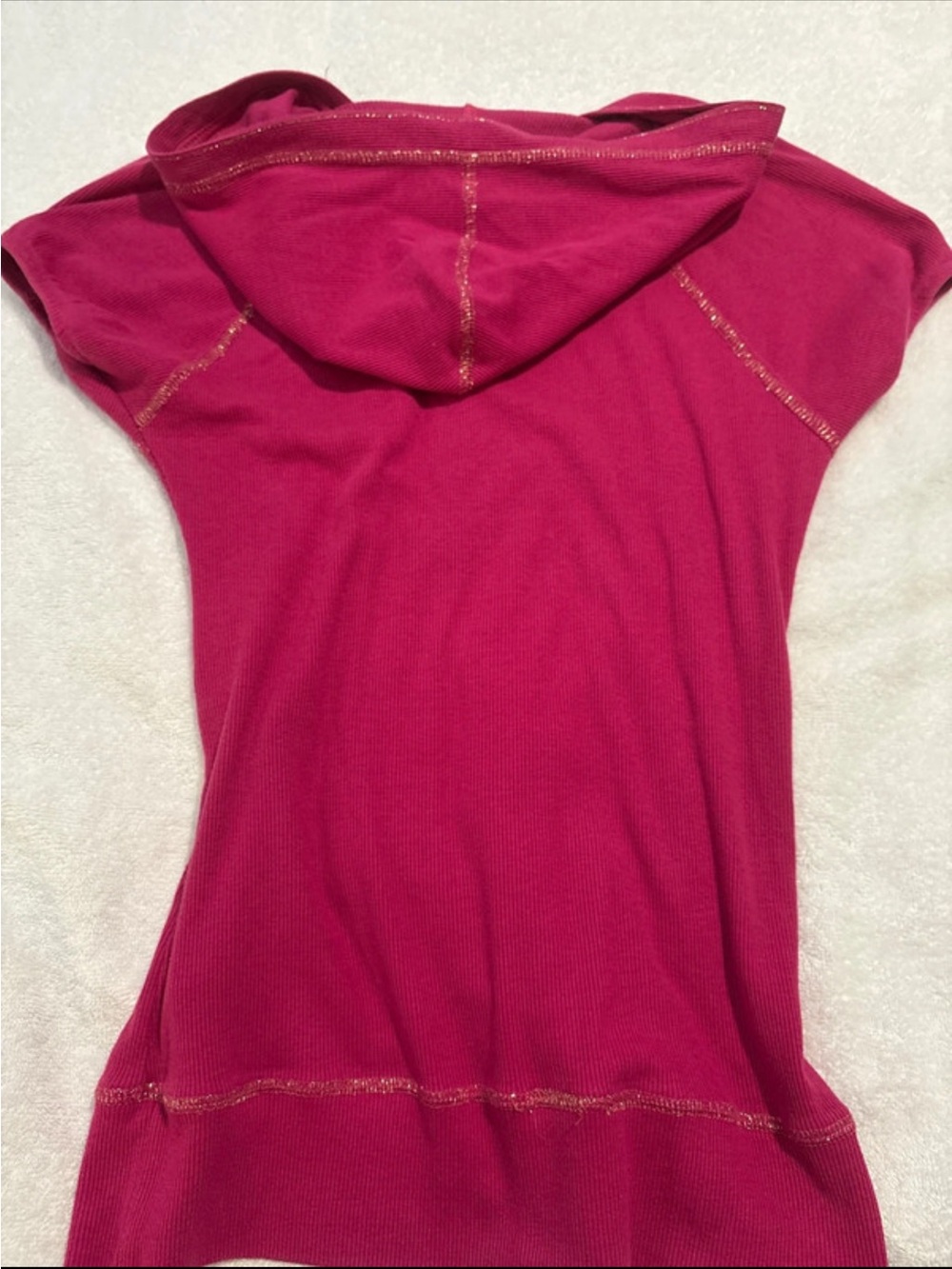 DC Girls Fuchsia Short-Sleeve Hooded Henley with Gold Stitching - Picture 5 of 5